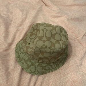 Coach, reversible Beige Bucket Hat